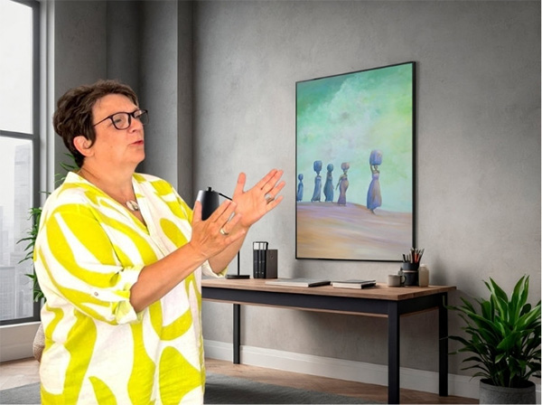 Hildegunde Bode vor ihrem Gemaelden